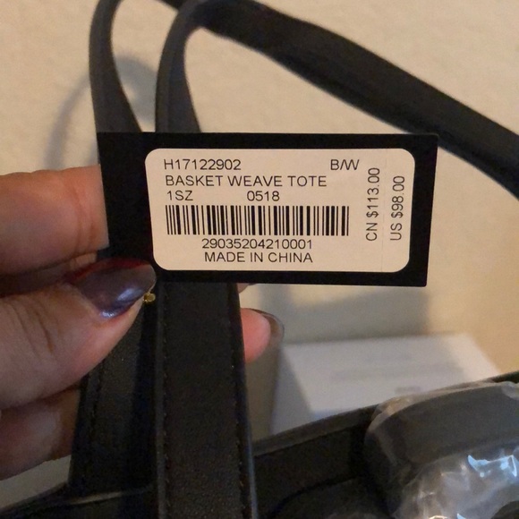 Basket weave tote by bebe - Picture 3 of 9